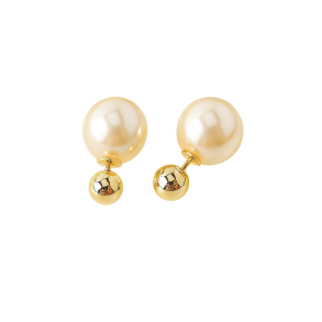 Pearl studs
