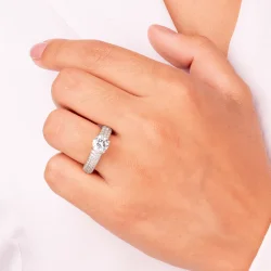 Luxury Solitarie ring